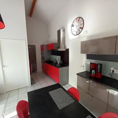 Maison A 150m De La Avec Piscine, Jardin Et Wifi - - Fr-1-231-251 *