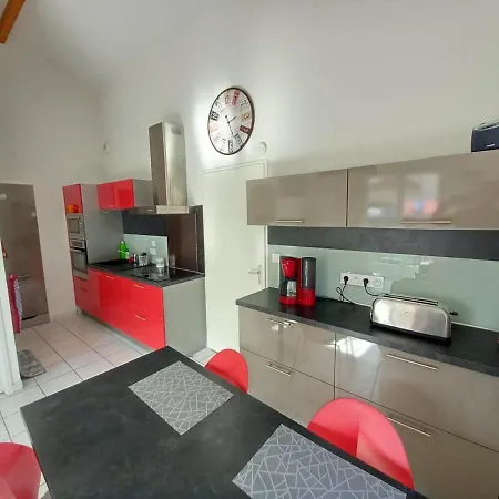 펜션 Maison A 150m De La Avec Piscine, Jardin Et Wifi - - Fr-1-231-251 *