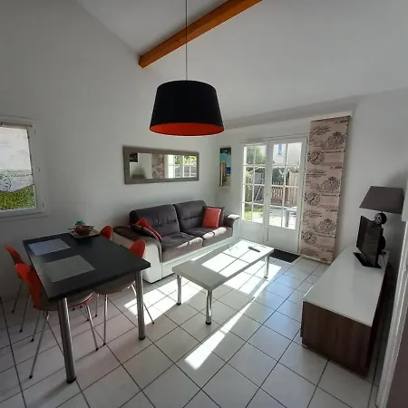 Maison A 150m De La Avec Piscine, Jardin Et Wifi - - Fr-1-231-251 펜션
